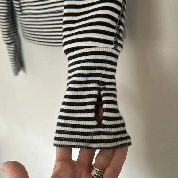 Lulu lemon striped scuba jacket - Picture 5 of 5